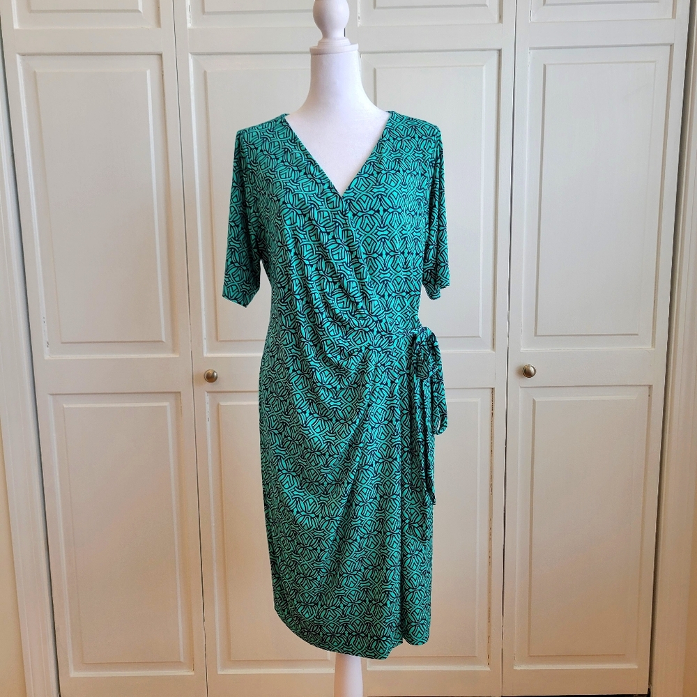Motherhood Maternity Teal Geometric Wrap Midi Dress